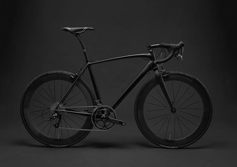 Bicicletaria organizada com atendimento profissional e peças de qualidade